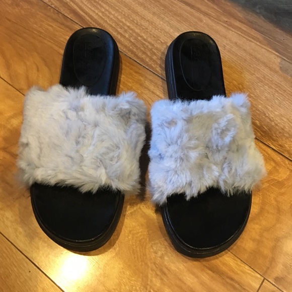 Asos slides - Picture 1 of 5